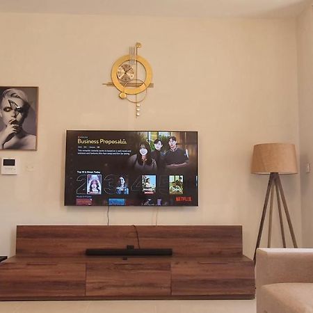 One Elegant 1Bhk Apartment In Muscat Bay 02 Экстерьер фото