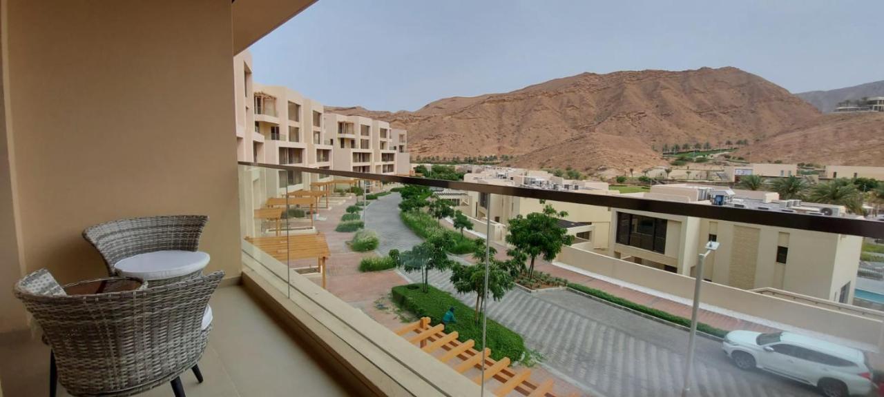One Elegant 1Bhk Apartment In Muscat Bay 02 Экстерьер фото