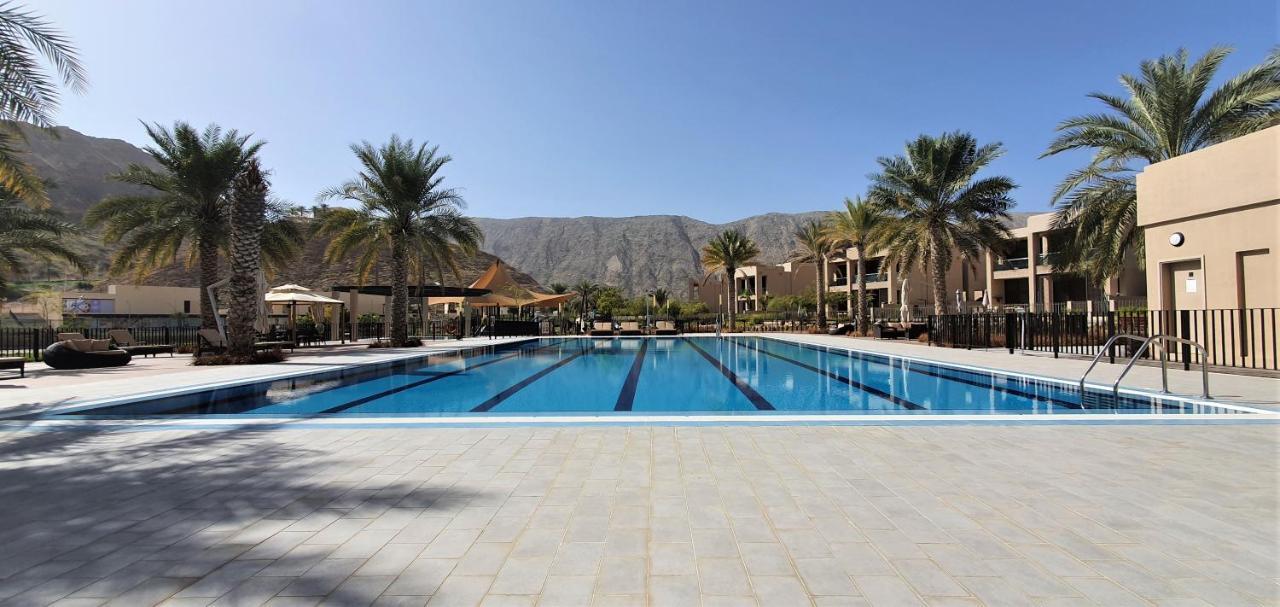 One Elegant 1Bhk Apartment In Muscat Bay 02 Экстерьер фото