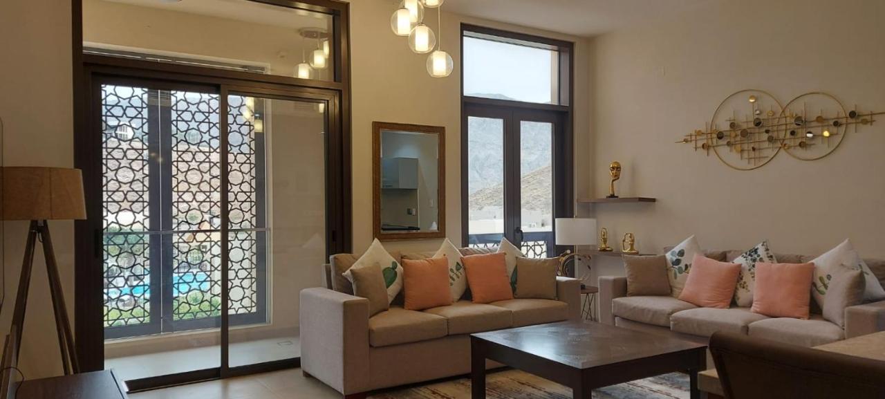 One Elegant 1Bhk Apartment In Muscat Bay 02 Экстерьер фото