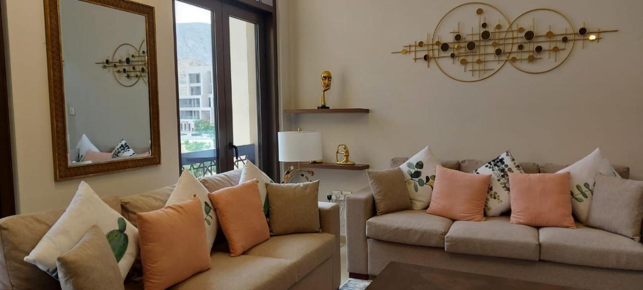 One Elegant 1Bhk Apartment In Muscat Bay 02 Экстерьер фото